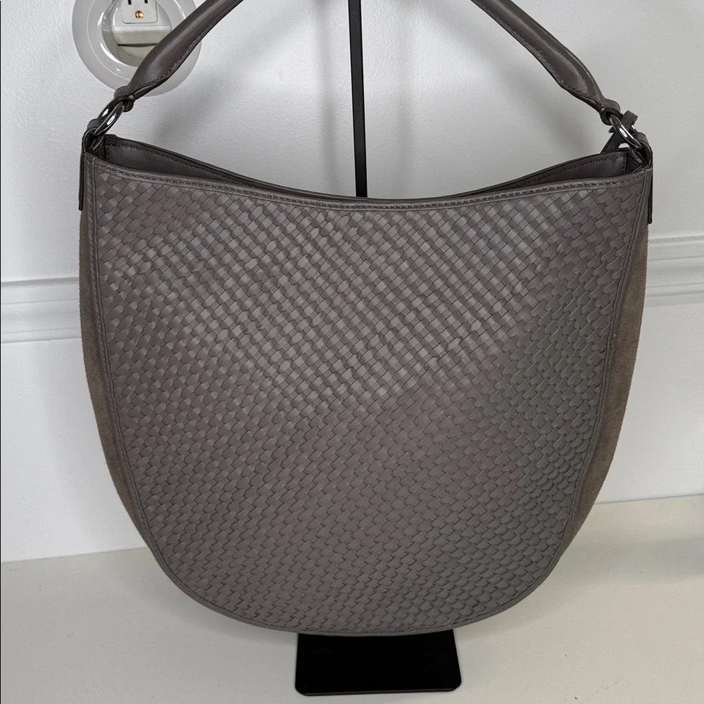 Tory Burch Thea Woven Bucket Hobo in grey zinc color handbag top handle - Picture 5 of 14